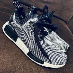 Mint Condition Adidas NMD Runner PK Glitch Camo Black White Nomad 6 Mens 7 Women